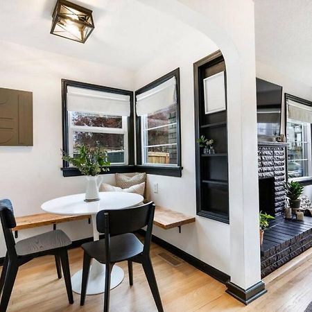 Picture Perfect Bungalow In The Heart Of Dt Vancouver Kültér fotó