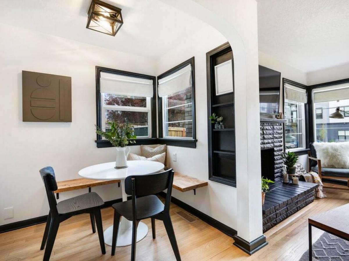 Picture Perfect Bungalow In The Heart Of Dt Vancouver Kültér fotó