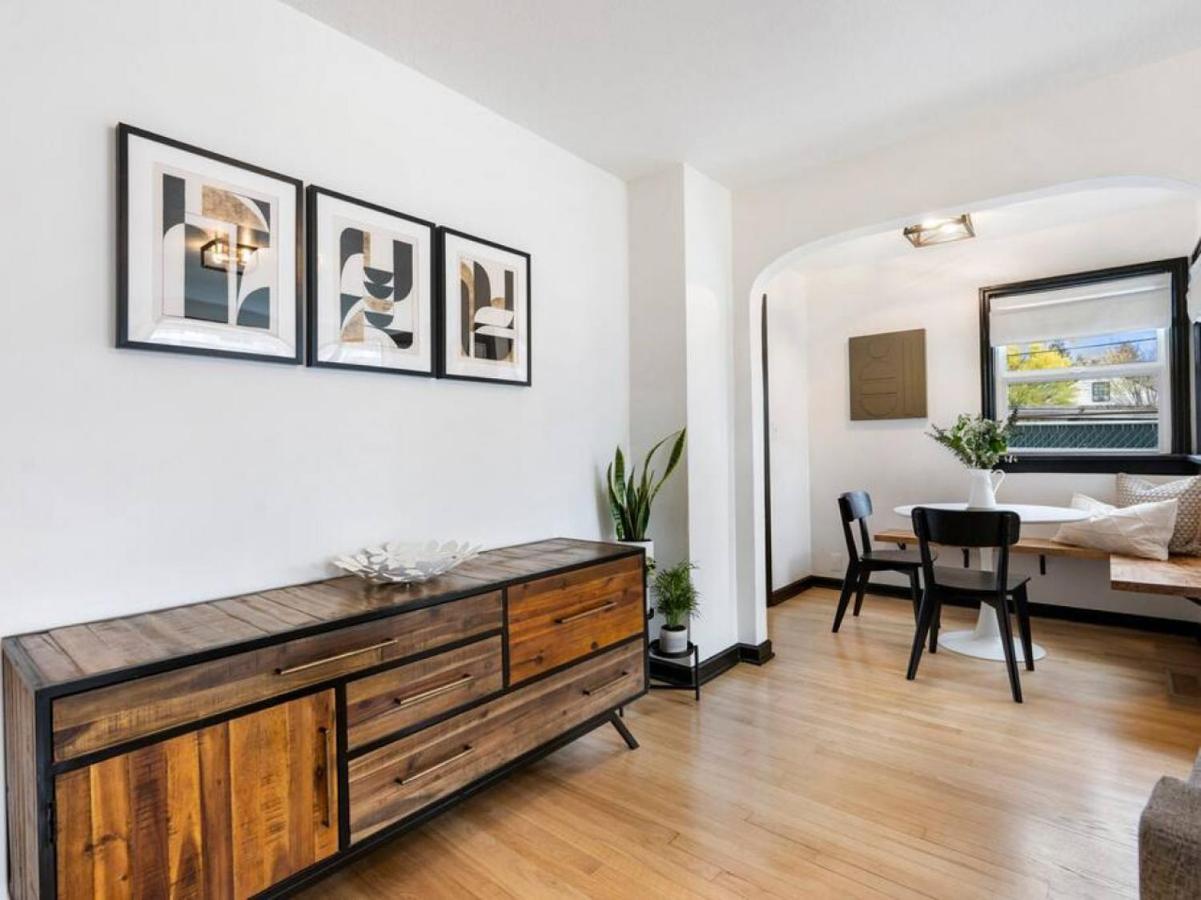 Picture Perfect Bungalow In The Heart Of Dt Vancouver Kültér fotó