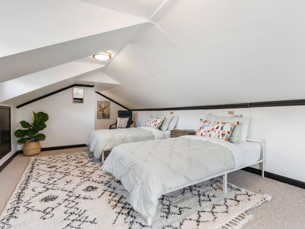 Picture Perfect Bungalow In The Heart Of Dt Vancouver Kültér fotó