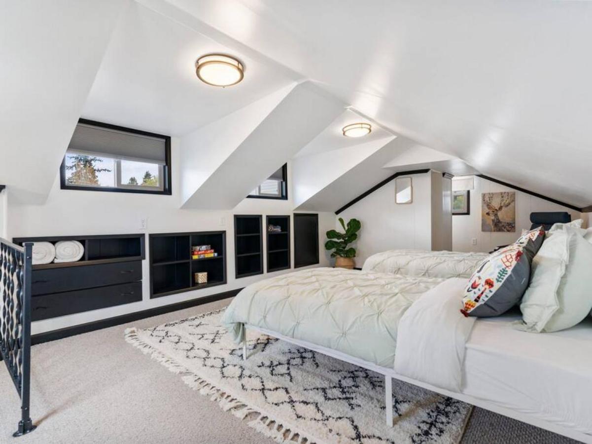 Picture Perfect Bungalow In The Heart Of Dt Vancouver Kültér fotó